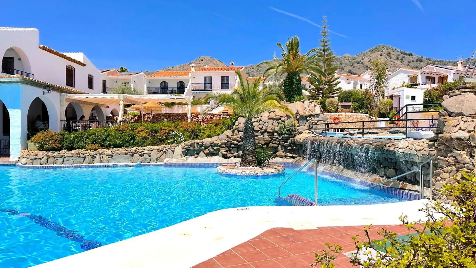 아파트 Los Naranjos 11B Capistrano Casasol 네르하